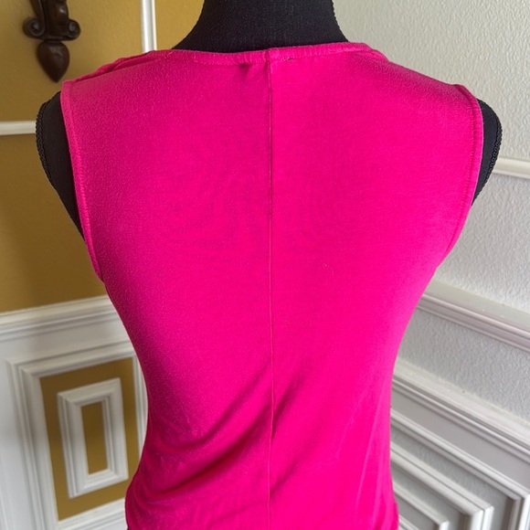 Elegant Pink Sleeveless Top - Picture 5 of 11